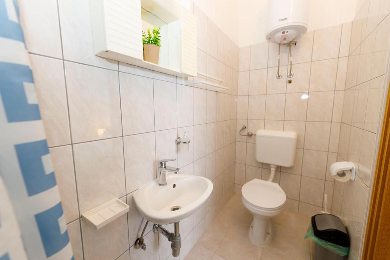 Apartman Gaby Makarska Exteriör bild